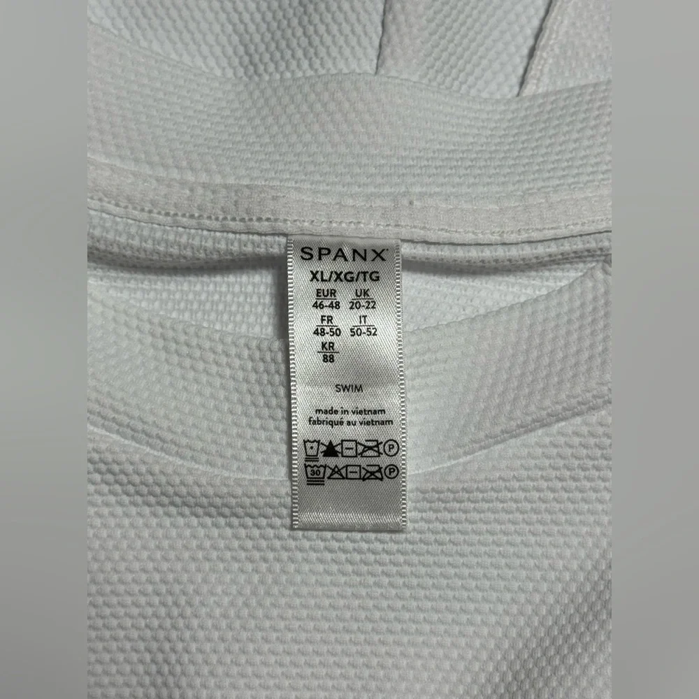 SPANX Pique Long Sleeve Swim Shirt
Crisp White ~ NWT - Picture 7 of 13